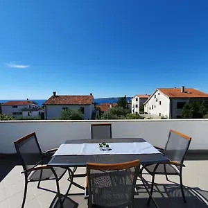 Alta , Krk Town Croatie